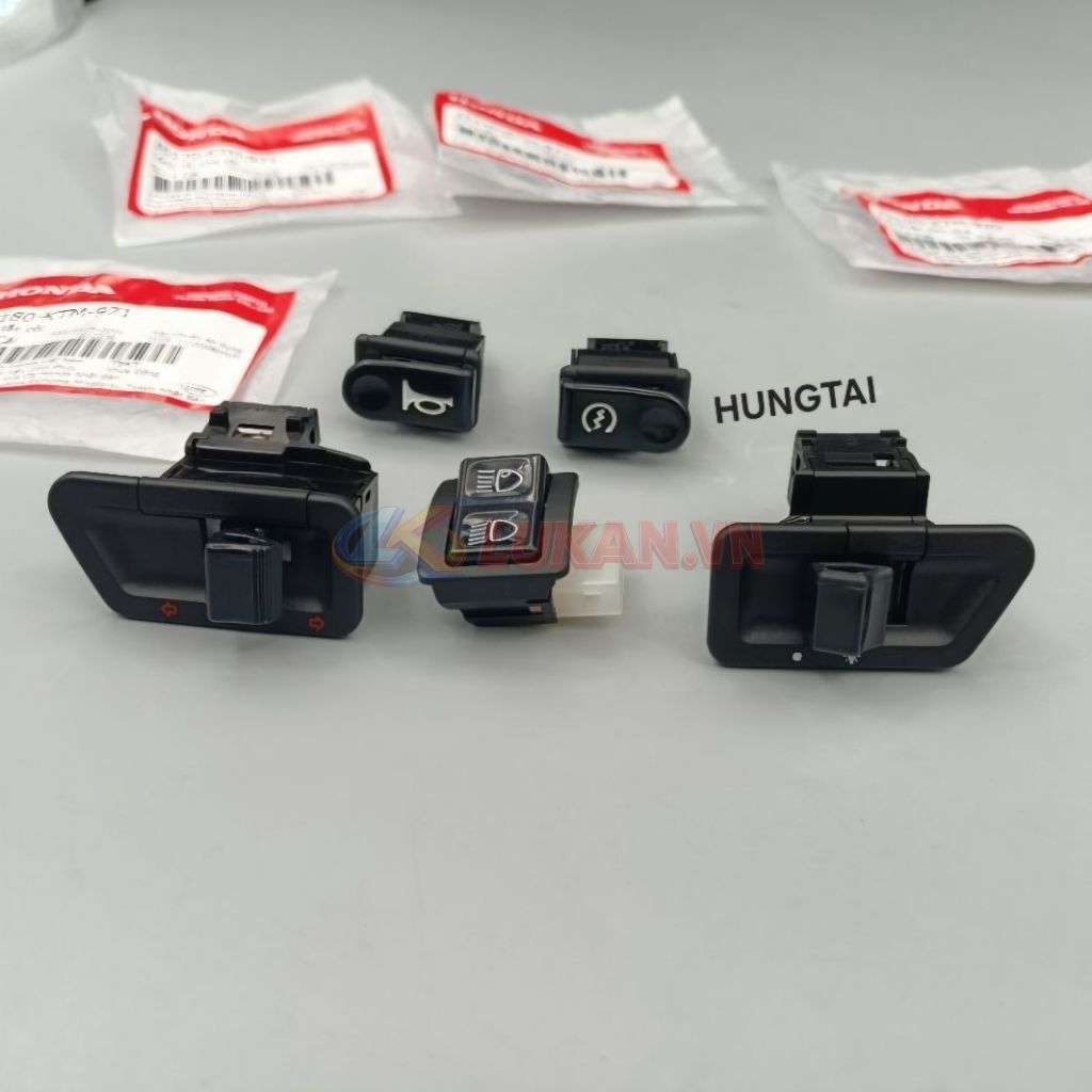 Bộ 5 nút bật, công tắc điện xe FUTURE NEO 125 zin chính hãng - Ảnh 2