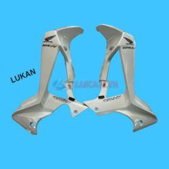 Cặp nhựa bững cánh yếm trong xe FUTURE X 125.... Trắng zin chính hãng